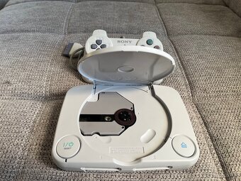 Playstation 1 one slim - 3