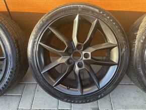 GEMINI SCHWARZ skoda Octavia RS 3 5x112  7,5x18 ET 51 - 3