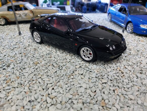 model auta Alfa Romeo GTV V6 Otto mobile 1:18 - 3