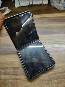 Samsung Galaxy z flip3 - 3