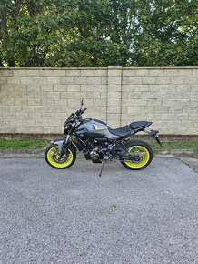 Yamaha MT07 - 3