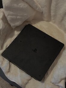 PS4 slim - 3