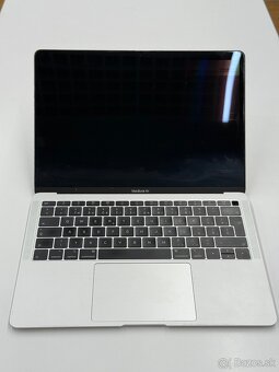 MacBook Air (Retina, 13-palcový, 2019) - 3