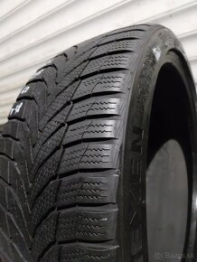 Nexen zimné 215/40/R18 - 3