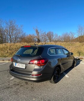 Opel Astra J 1.7 CDTi 92 kW 2011 184 500km - 3