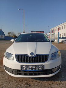 Škoda Octavia Combi 2.0 TDI Ambition - 3