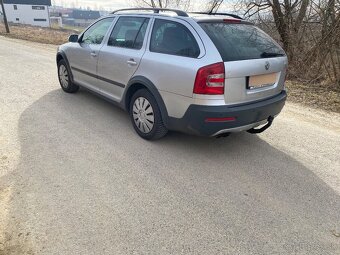 Skoda Octavia 4x4  2.0Tdi Scout - 3