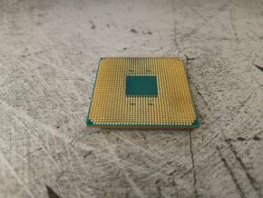 AMD Ryzen 7 5800X - 3