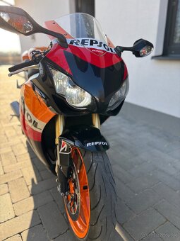 Honda cbr 1000 rr REPSOL - 3