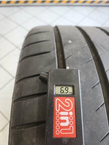 Predám 2ks 305/30 ZR19 MICHELIN - 3