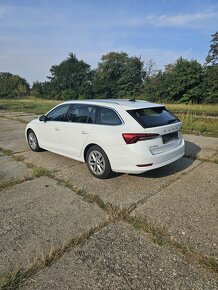 Skoda Octavia STYLE 2,0 TDI Manuáln - 3