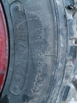 Predám kolesá 225/75 r16 terénne - 3