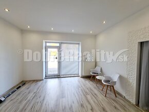 Na predaj priestor na prízemí 42.30m2 s výkladom do ulice na - 3