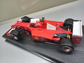 F1 FERRARI F2001 2001 KING OF RAIN SCHUMACHER HOTWHEELS 1:18 - 3