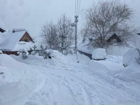 Na predaj víkendová chalupa Vychylovka - 3