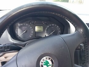 Predám-vymením. Škoda Octavia 2  1.6l benzin 75kw r.v 2005 - 3