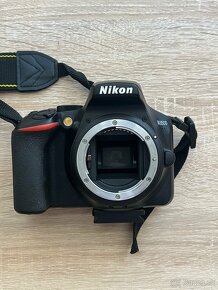 Nikon D3500 s objektívmi a s doplnkami - 3