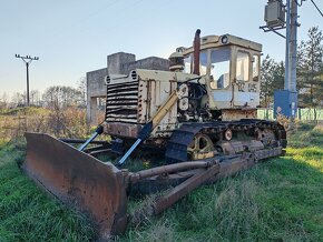 Buldozer T-130 - 3