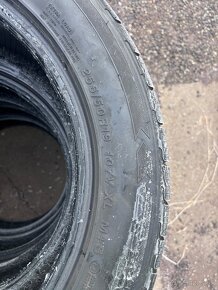 255/50 r19 - 3