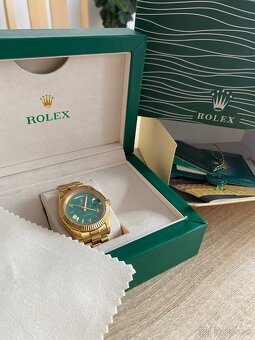 Rolex Day-Date 40 Green Dial - 3