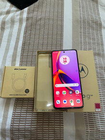 Motorola Moto G84 5G 12 GB/256 GB Viva Magenta - 3