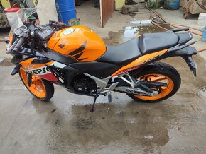 Honda 250 CBR r - 3