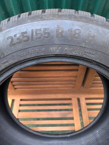 Continental 235/55R18 - 3