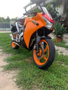 Honda cbr125r - 3