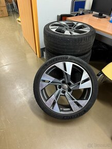 Original AUDI -  R20 275/35  5x112 - 3