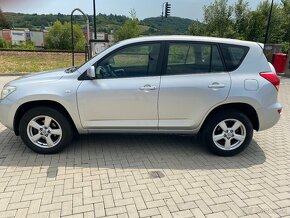 TOYOTA RAV4 2.2 D4-D  4x4  splátky už od 80€-mes.... - 3