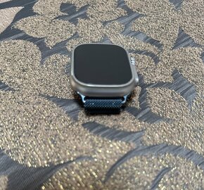 Apple Watch Ultra 49mm - titanium - 3