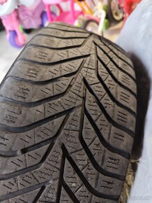 Zimne kolesa - plechove disky 215/60 R16 - 3