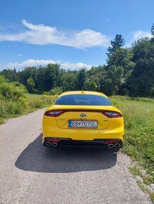 Kia Stinger - 3