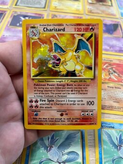 Charizard HOLO (Base Set 4/102) 1999 - 3