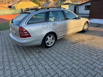 Mercedes C270CDI  5Valec AUTOMAT 125kw AVANTGARDE - 3