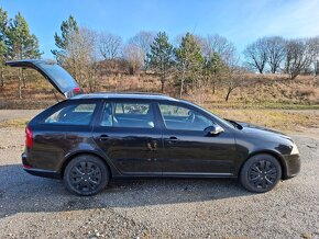 Škoda Octavia Combi 2.0 TDI RS - 3