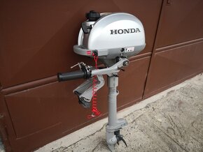 lodny zavesný motor Honda 2,3 HP štvortakt r.v.2022 - 3