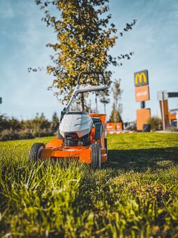 Predám aku kosačku STIHL RMA 448 TC - 3