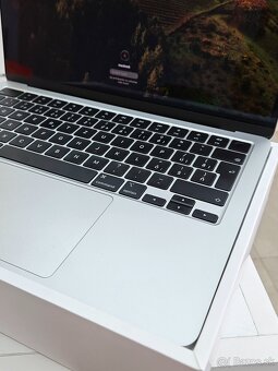 MacBook Air 13" 2022 M2 512GB AKO NOVÝ - 3