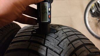 Celoročné Pirelli Cinturato AllSeason 225/65/17 106V - 3