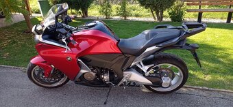 Honda VFR 1200f - 3