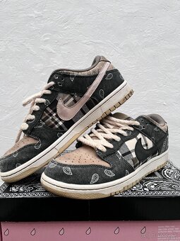 Nike dunks low Travis scott - 3