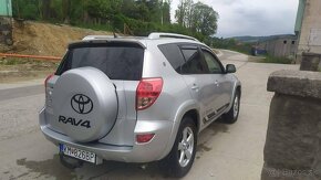Toyota RAV4 - 3