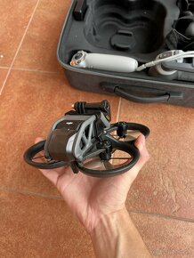 DJI AVATA Fly more combo, 2 ovládače, 3 baterky, kufrík - 3