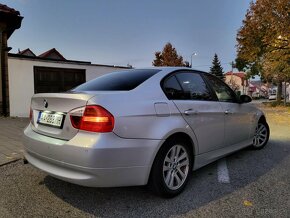 Predám BMW  E90 320D 120kW  2008rok - 3