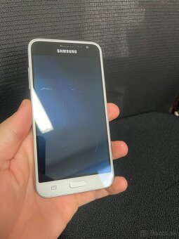 Samsung J3 2016 - 3