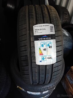 245/40R18 97Y XL Nové pneu Vredestein - 3