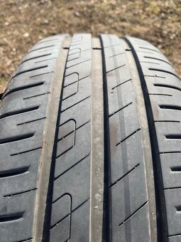 Predám pneumatiky GOODYEAR EFFICIENTGRIP PERFORMANCE 195/55 - 3