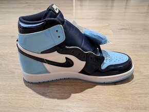 Nike Jordan 1 Retro High UNC Patent - 3