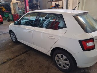 Rozpredam Skoda Fabia 3 1,0i farba biela. - 3